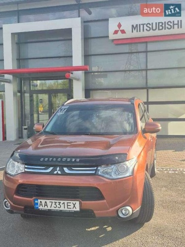 Mitsubishi Outlander 2012