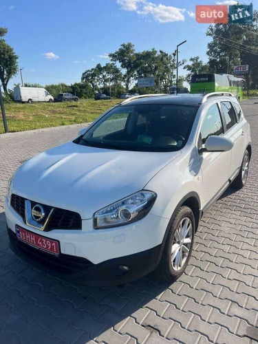 Nissan Qashqai+2 2012