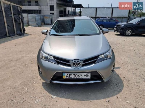 Toyota Auris 2013
