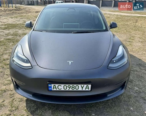 Tesla Model 3 2023