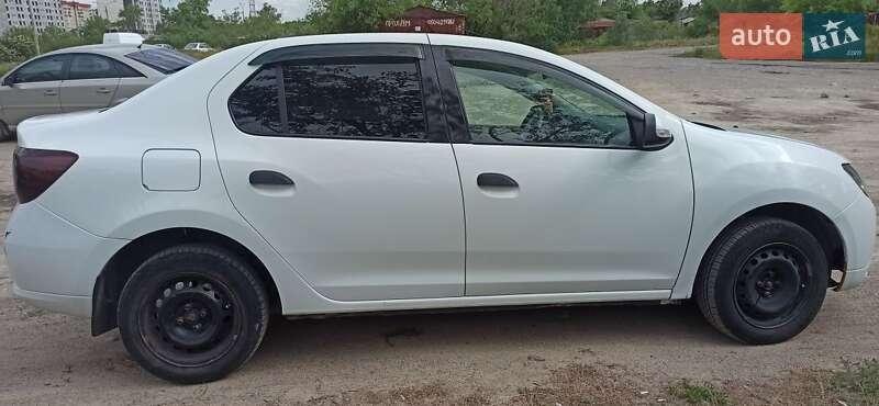 Renault Logan 2013