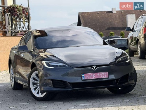 Tesla Model S 2017