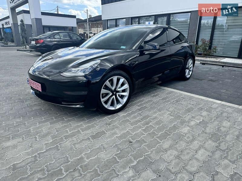 Tesla Model 3 2020