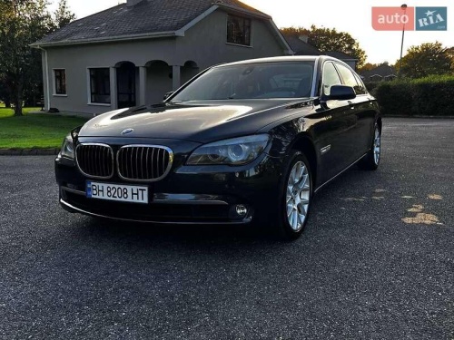BMW 7 Series 2011