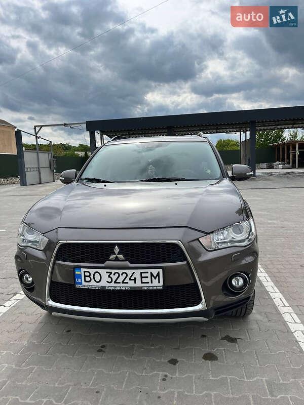 Mitsubishi Outlander 2011
