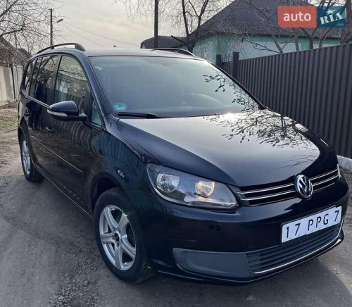 Volkswagen Touran 2011