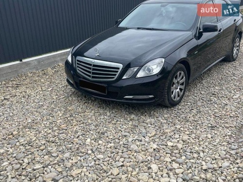 Mercedes-Benz E-Class 2011