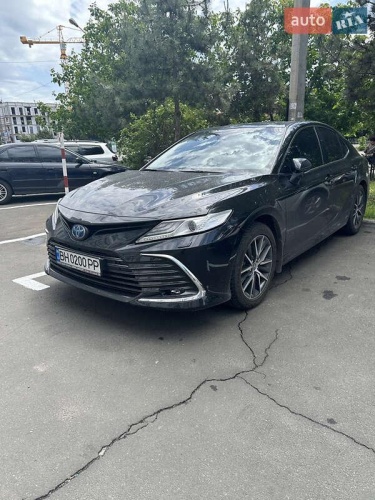 Toyota Camry 2021