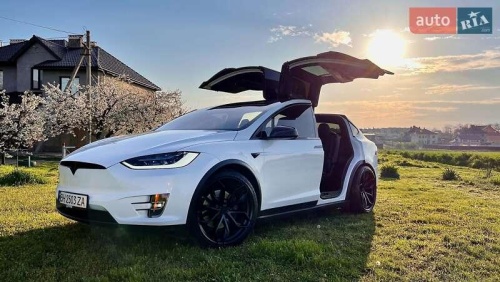 Tesla Model X 2018