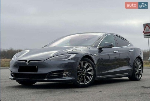 Tesla Model S 2018