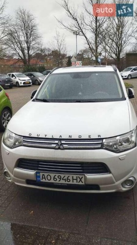 Mitsubishi Outlander 2013