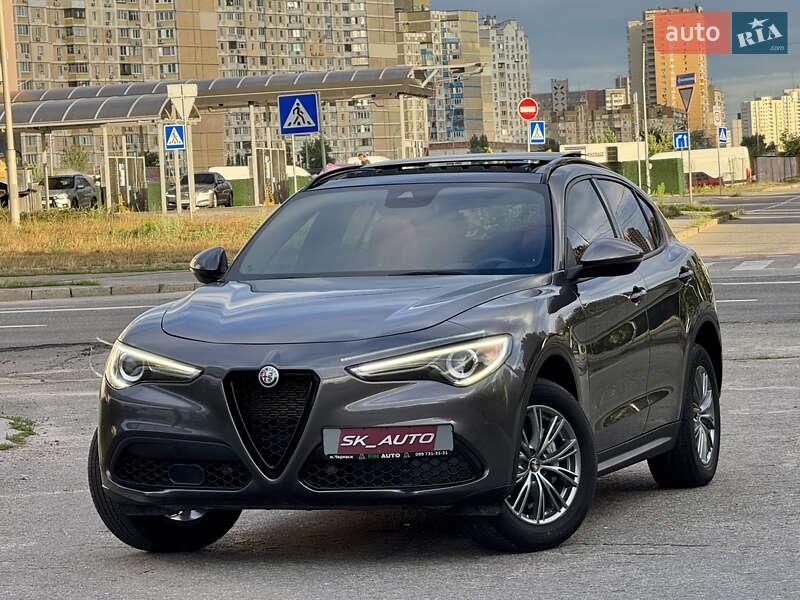 Alfa Romeo Stelvio 2021