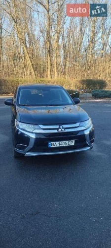 Mitsubishi Outlander 2016