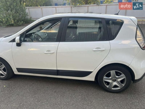 Renault Scenic 2012