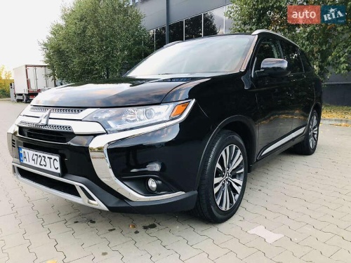 Mitsubishi Outlander 2020