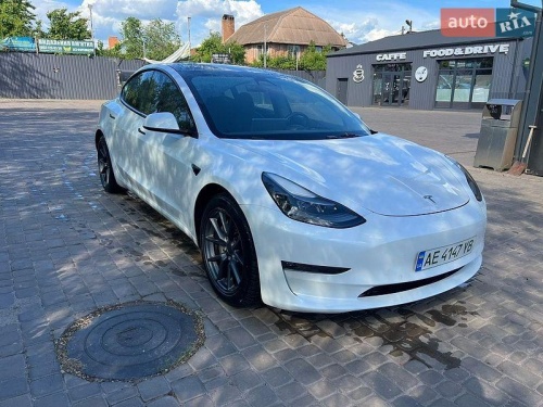 Tesla Model 3 2021