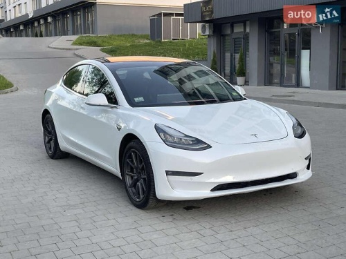 Tesla Model 3 2019