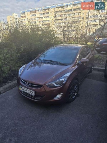 Hyundai Elantra 2012