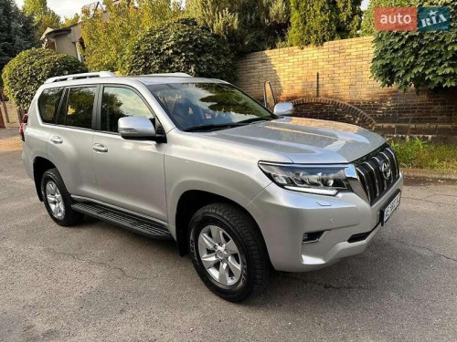 Toyota Land Cruiser Prado 2023