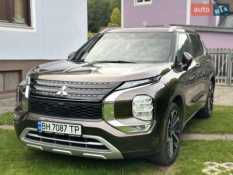 Mitsubishi Outlander 2021