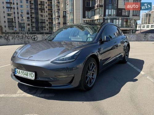 Tesla Model 3 2021