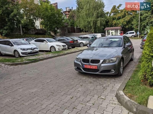 BMW 3 Series 2011
