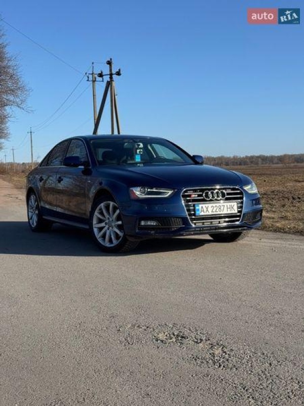 Audi A4 2014