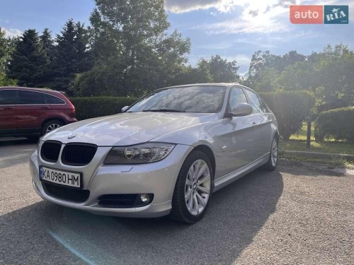 BMW 3 Series 2011