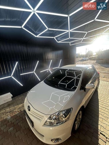 Toyota Auris 2012