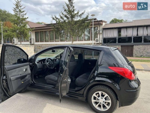 Nissan TIIDA 2013