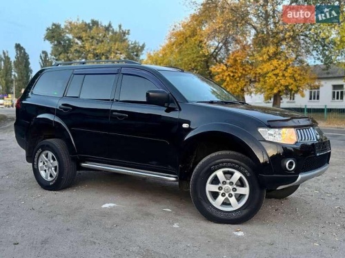 Mitsubishi Pajero Sport 2011