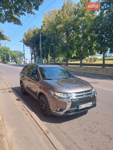 Mitsubishi Outlander 2017