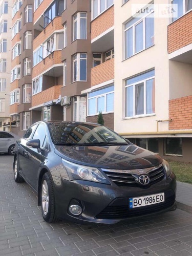 Toyota Avensis 2011