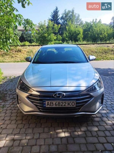 Hyundai Elantra 2019
