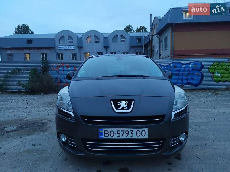 Peugeot 5008 2013