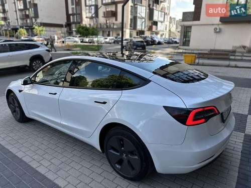 Tesla Model 3 2023