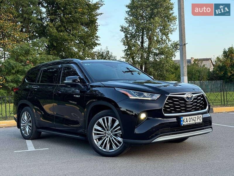 Toyota Highlander 2021