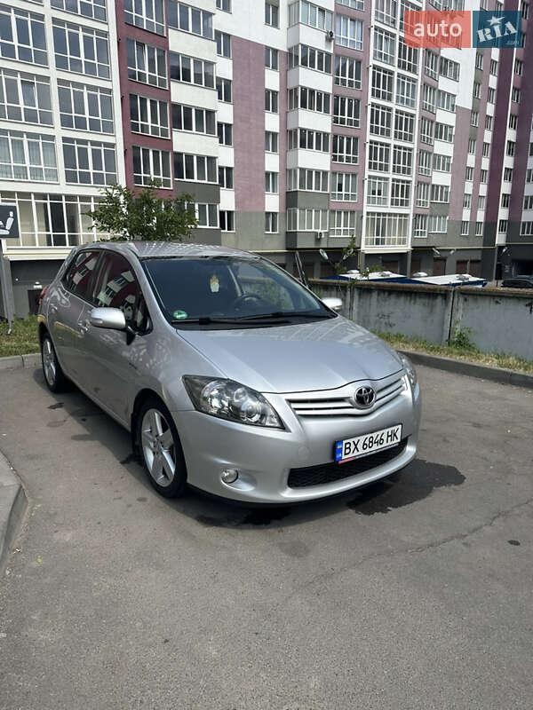 Toyota Auris 2011