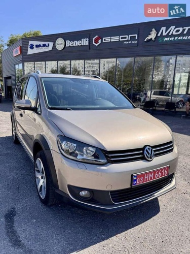 Volkswagen Touran 2012