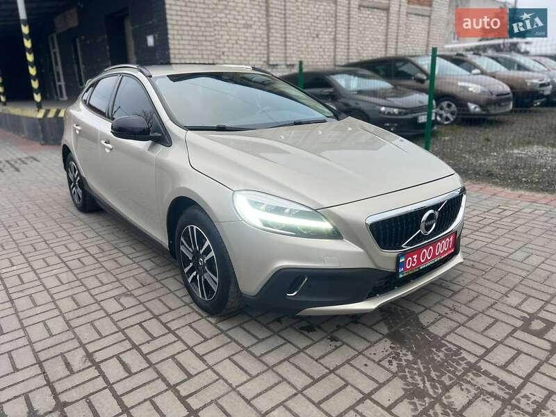 Volvo V40 2018