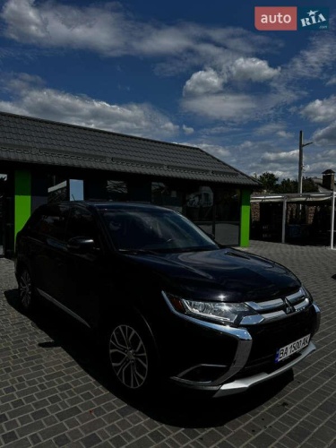 Mitsubishi Outlander 2016