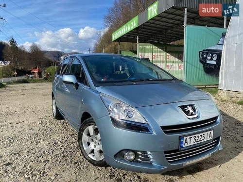 Peugeot 5008 2011
