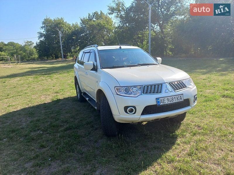 Mitsubishi Pajero Sport 2011