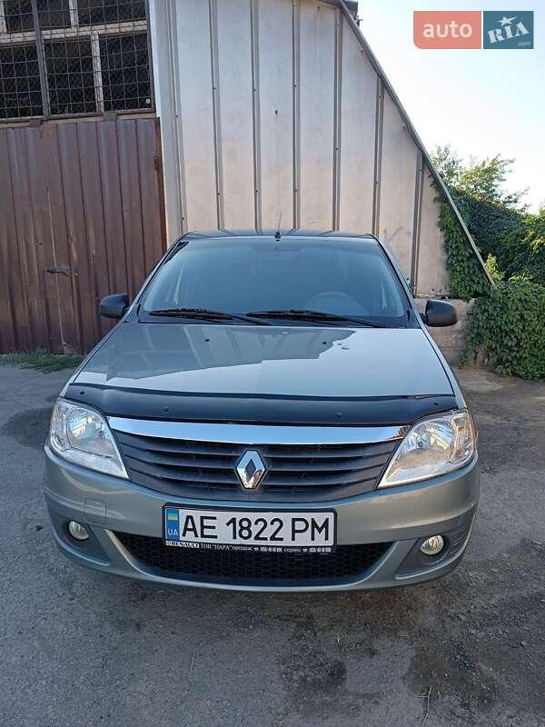 Renault Logan 2010