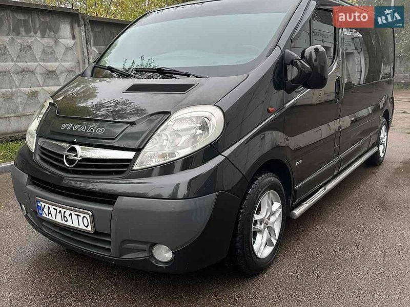 Opel Vivaro 2011