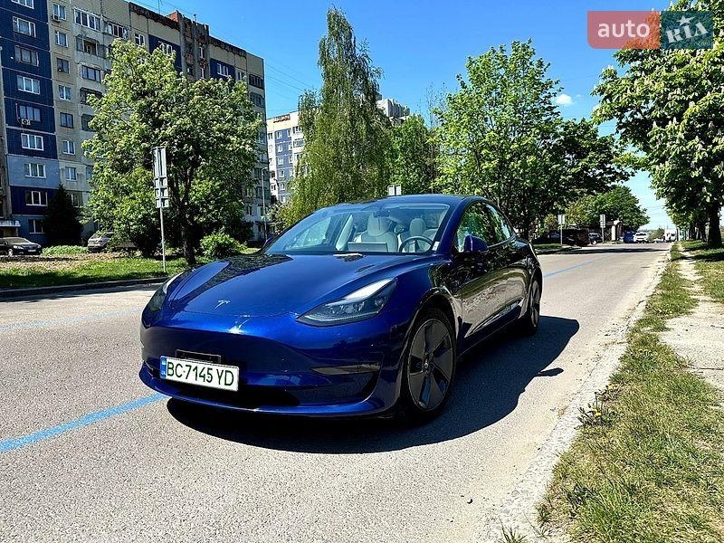 Tesla Model 3 2023