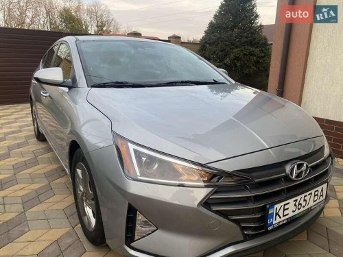 Hyundai Elantra 2020