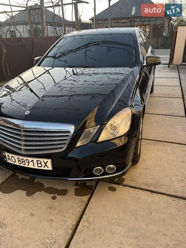 Mercedes-Benz E-Class 2011