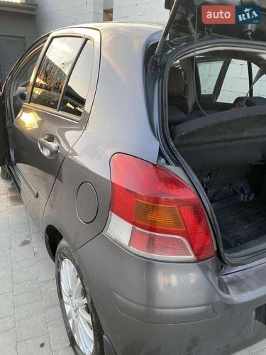 Toyota Yaris 2009