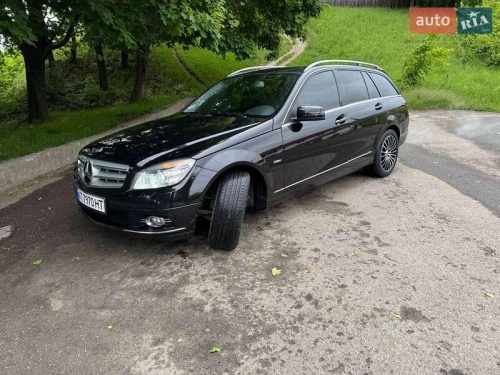 Mercedes-Benz C-Class 2011